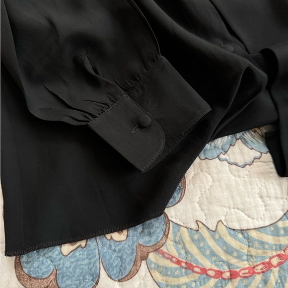 Vintage St.John 100% Silk Blouse - Picture 2 of 5